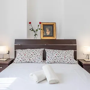 Free Wi-fi, Parking & Bike Service Appartement