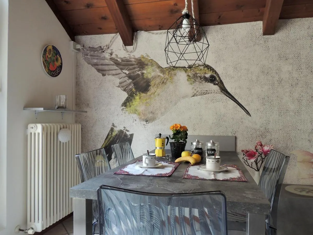 Apartament La Casa Del Colibri Lecco
