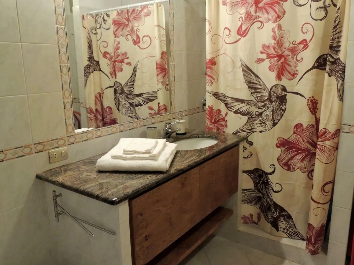 La Casa Del Colibri Lejlighed Lecco Italien
